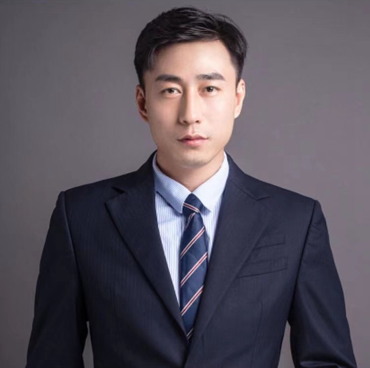 杨清华 创始人 & 执行董事